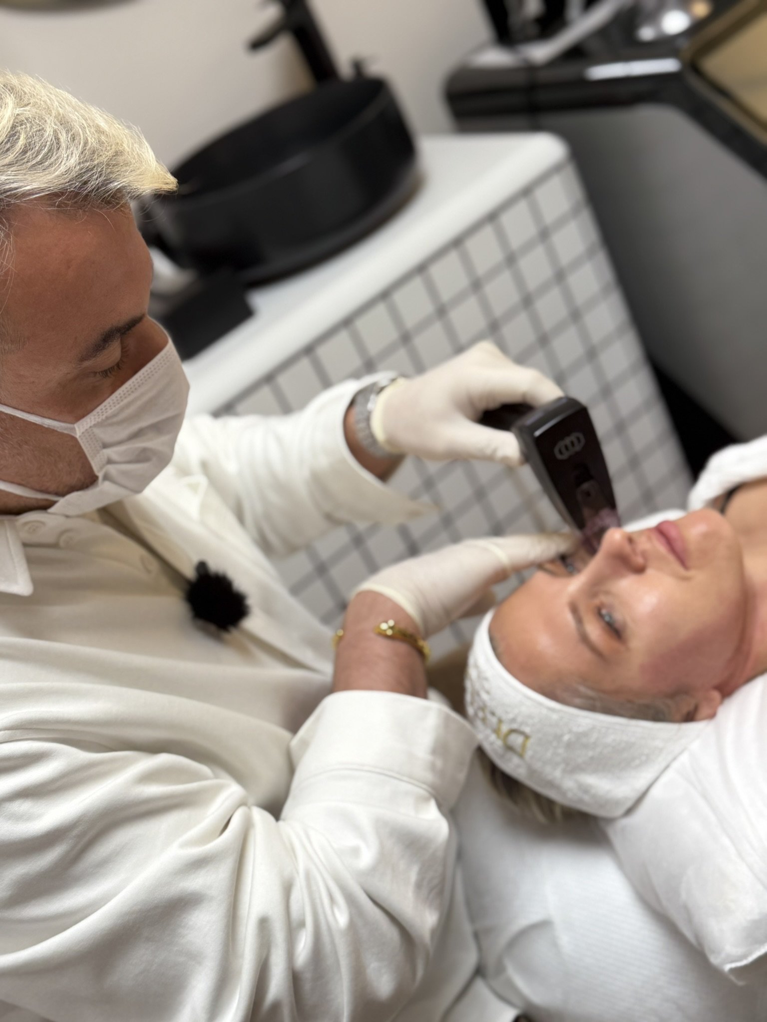 Morpheus 8 (iğneli radyofrekans)